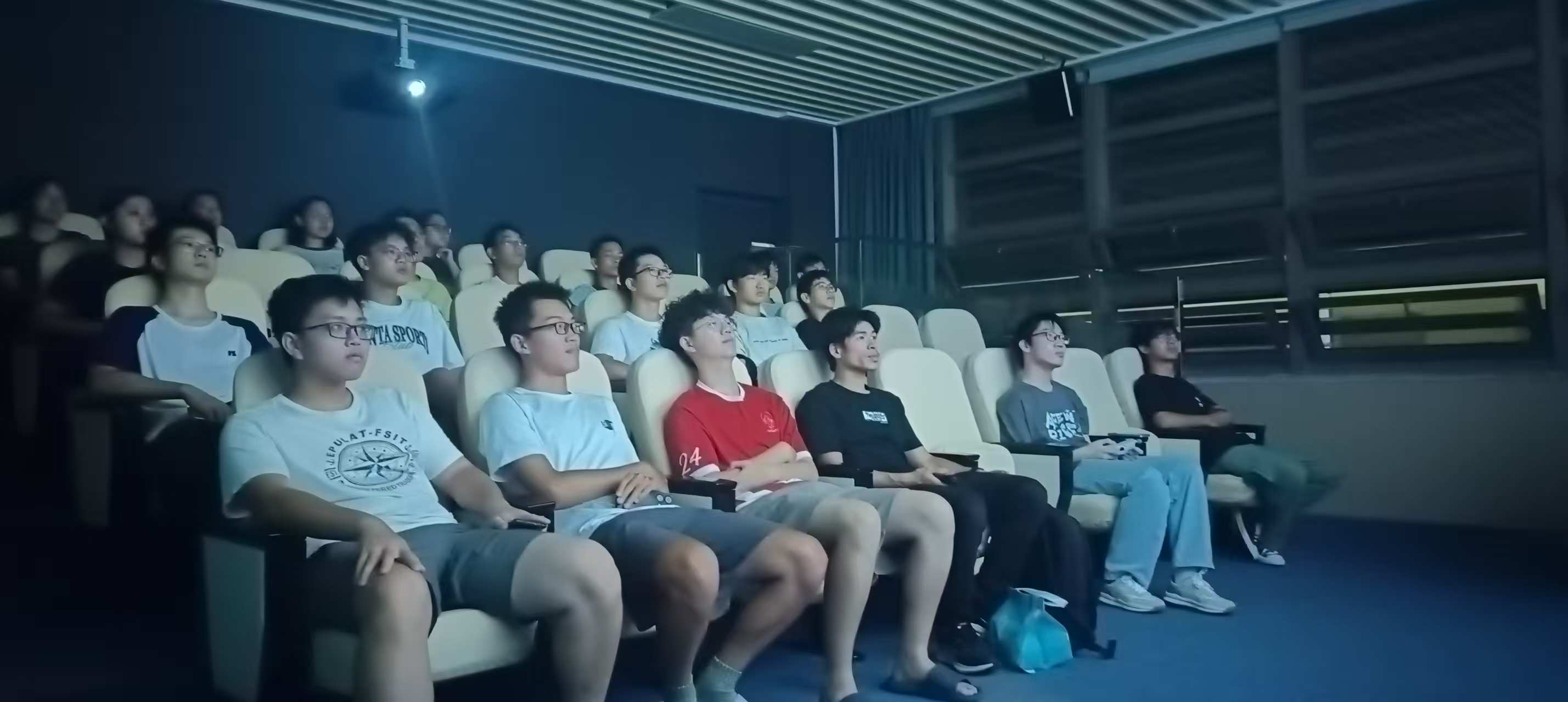 放映